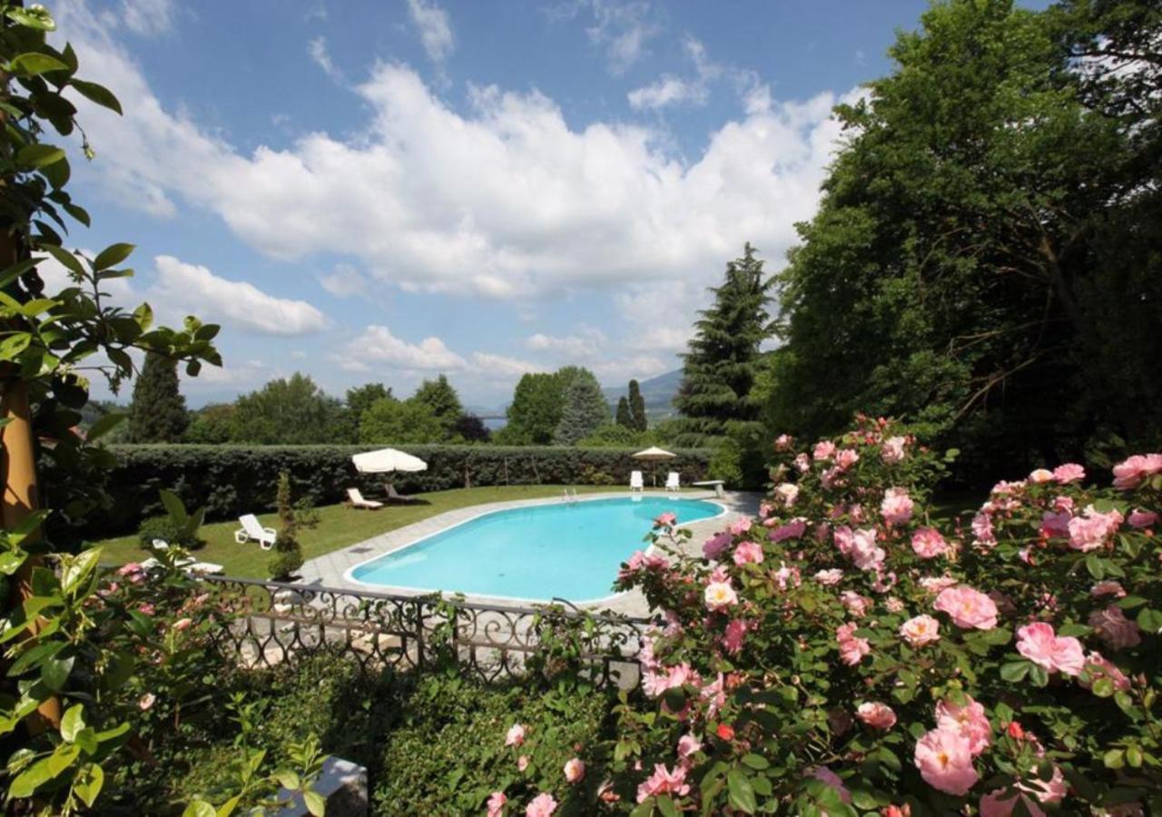 Villa Ghiringhelli Azzate ภายนอก รูปภาพ