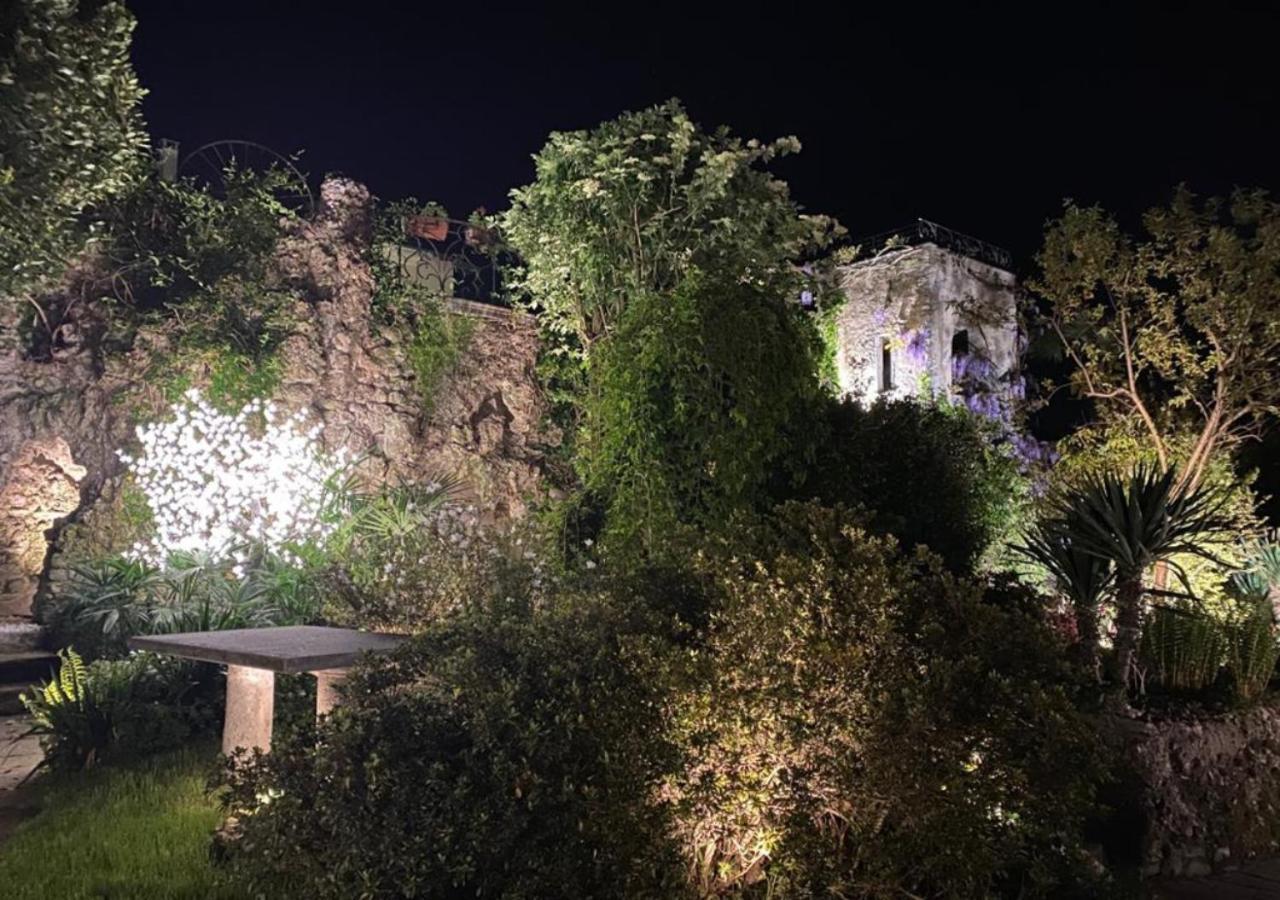 Villa Ghiringhelli Azzate ภายนอก รูปภาพ