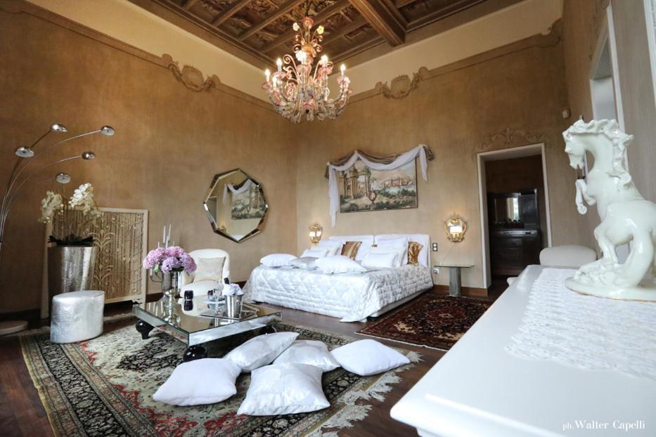 Villa Ghiringhelli Azzate ภายนอก รูปภาพ