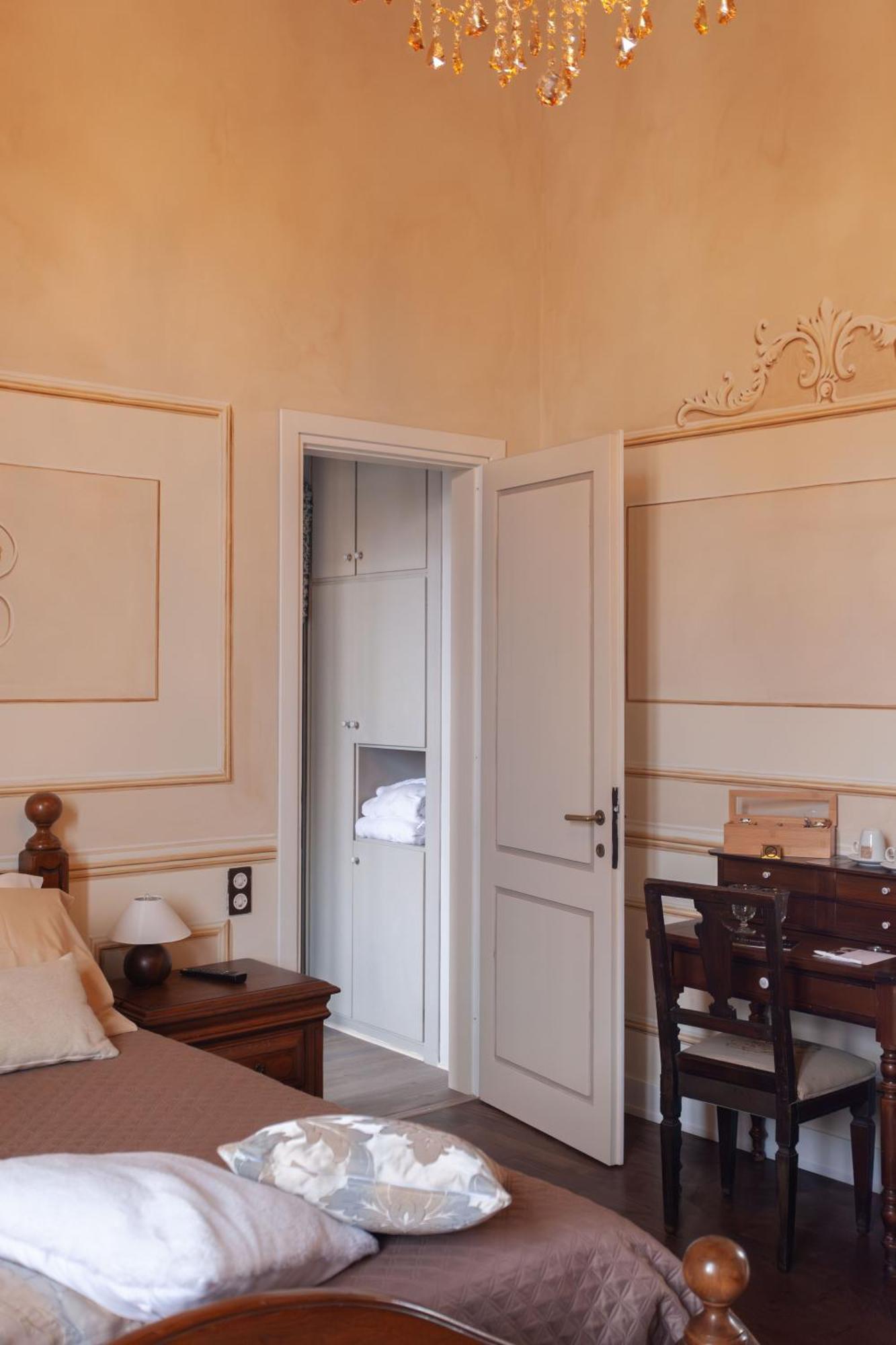 Villa Ghiringhelli Azzate ภายนอก รูปภาพ